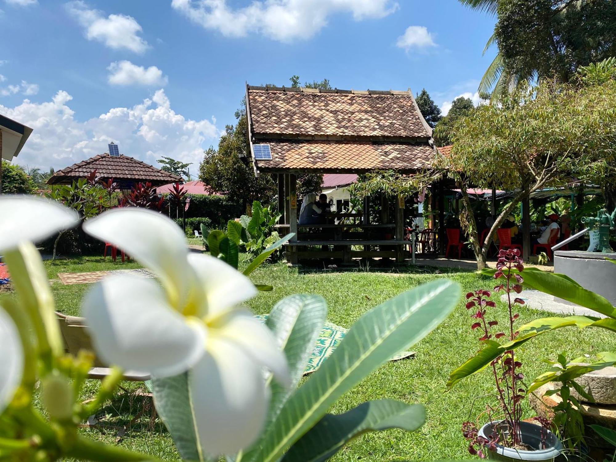 Kebun Puisi Villa Каджанг Екстериор снимка