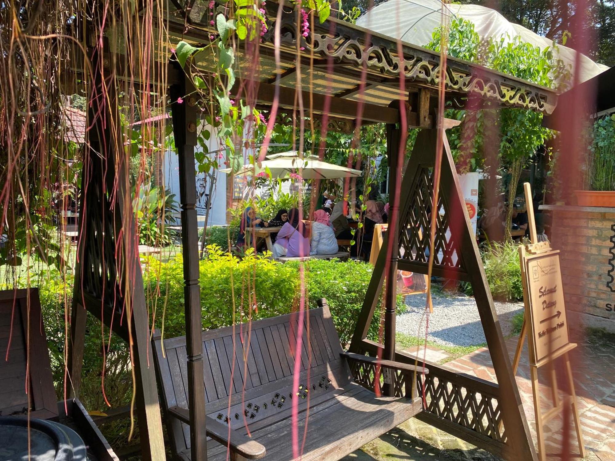 Kebun Puisi Villa Каджанг Екстериор снимка